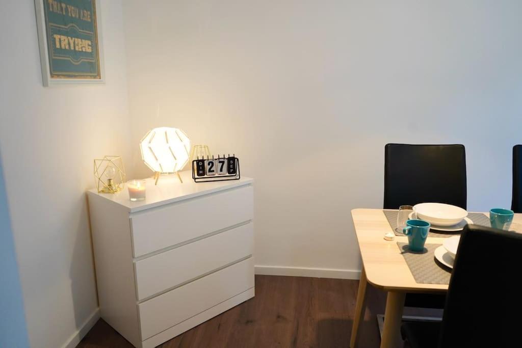 Rm-1 - Appartement F2 Au 1Er Etage Pour 1-3 Pers Mulhouse Buitenkant foto